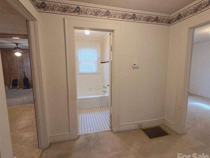 1133 Earl Road, Shelby, NC 28152.  MLS# CAR4337588, YatesRealty ID 2794. Hallway