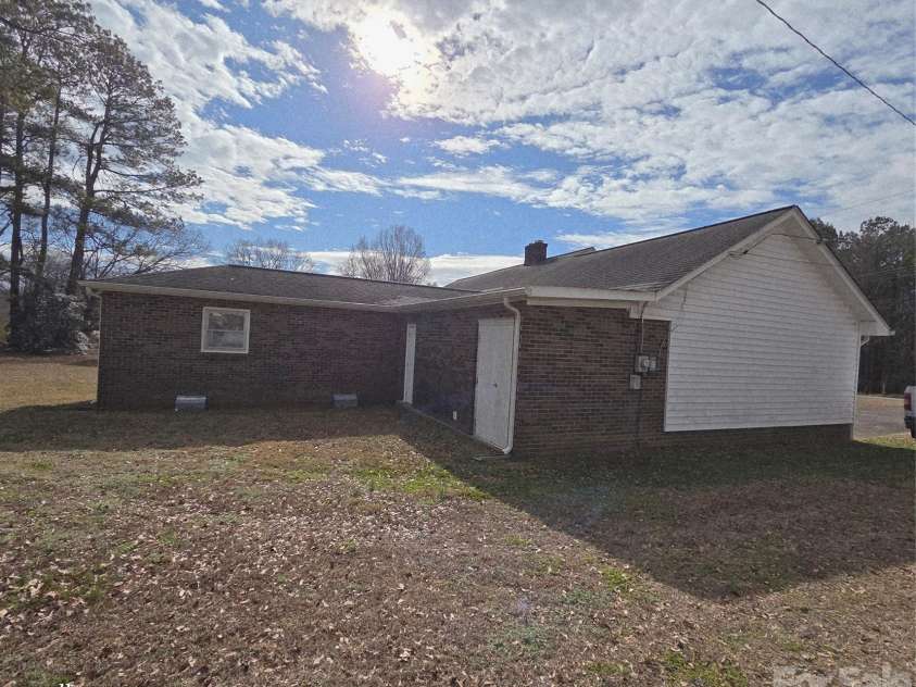 1133 Earl Road, Shelby, NC 28152.  MLS# CAR4337588, YatesRealty ID 2794. Left Side