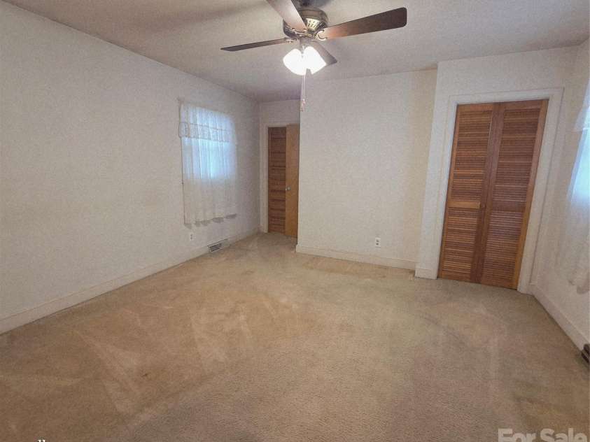 1133 Earl Road, Shelby, NC 28152.  MLS# CAR4337588, YatesRealty ID 2794. Primary Bedroom