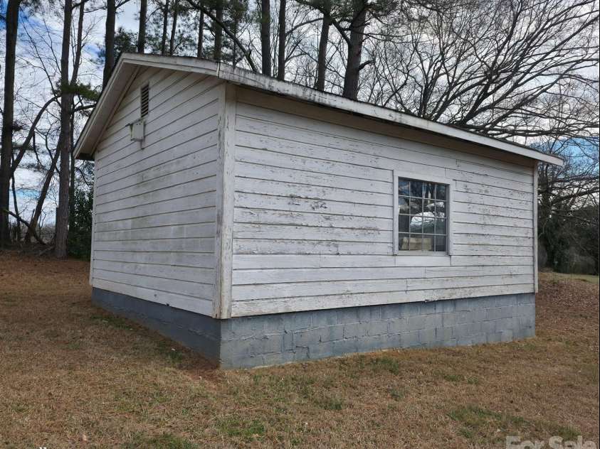 1133 Earl Road, Shelby, NC 28152.  MLS# CAR4337588, YatesRealty ID 2794. Shed