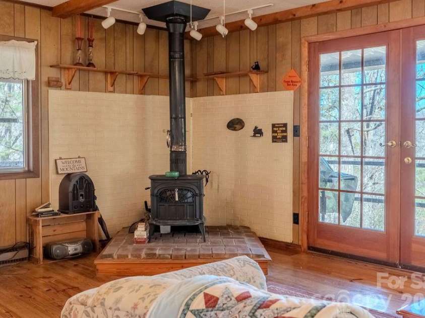 465 Enchanted Forest Drive, Sylva, NC 28779.  MLS# CAR4341154, YatesRealty ID 2794. 
