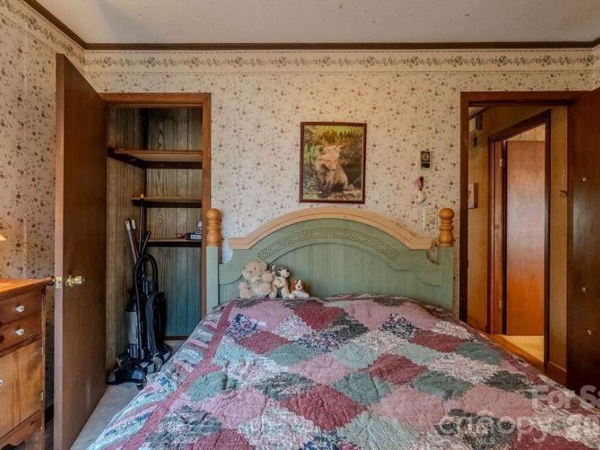 465 Enchanted Forest Drive, Sylva, NC 28779.  MLS# CAR4341154, YatesRealty ID 2794. 