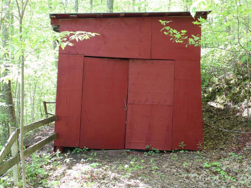 465 Enchanted Forest Drive, Sylva, NC 28779.  MLS# CAR4341154, YatesRealty ID 2794. 
