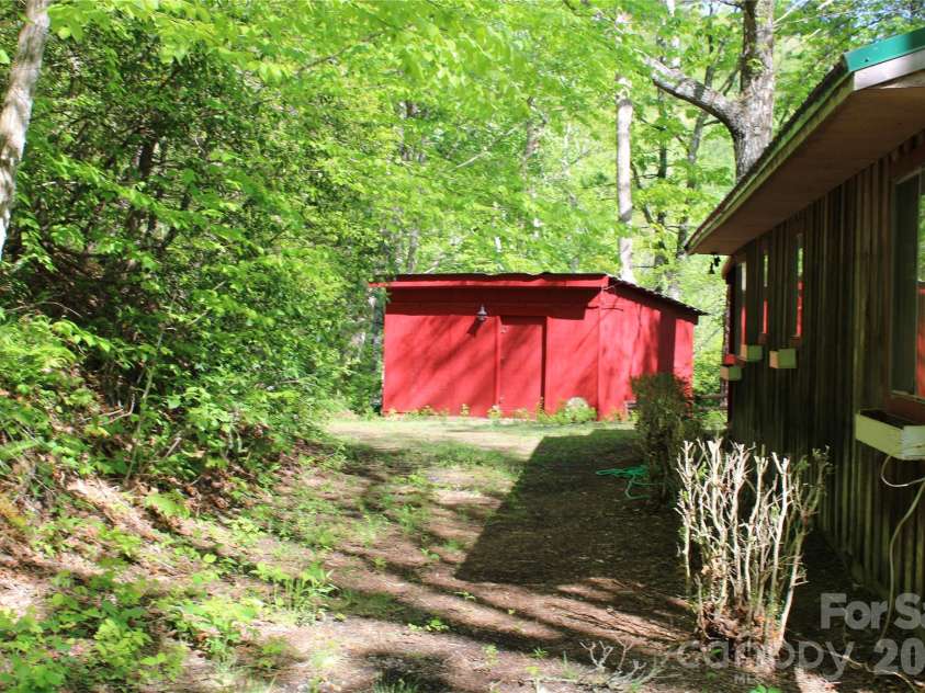 465 Enchanted Forest Drive, Sylva, NC 28779.  MLS# CAR4341154, YatesRealty ID 2794. 