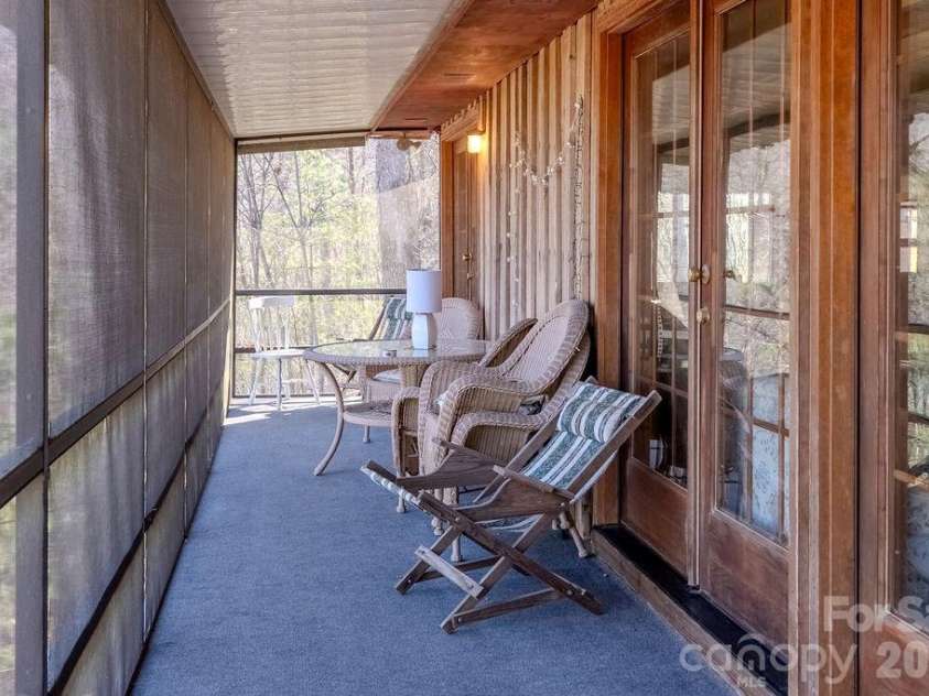 465 Enchanted Forest Drive, Sylva, NC 28779.  MLS# CAR4341154, YatesRealty ID 2794. Upper Porch