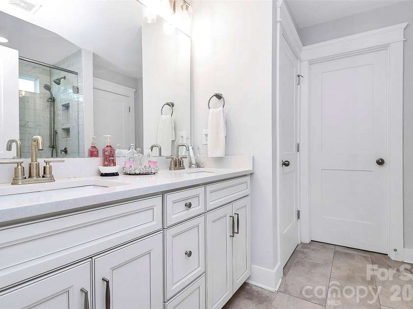 4030 Belle Landing Road, Charlotte, NC 28270.  MLS# CAR4343127, YatesRealty ID 27940. 