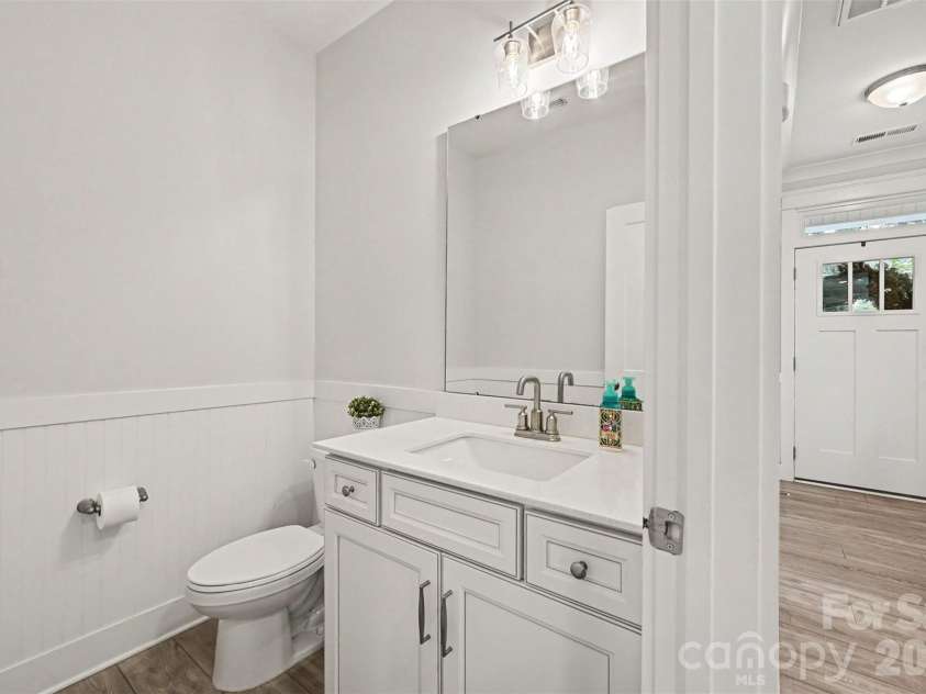 4030 Belle Landing Road, Charlotte, NC 28270.  MLS# CAR4417601, YatesRealty ID 27940. 