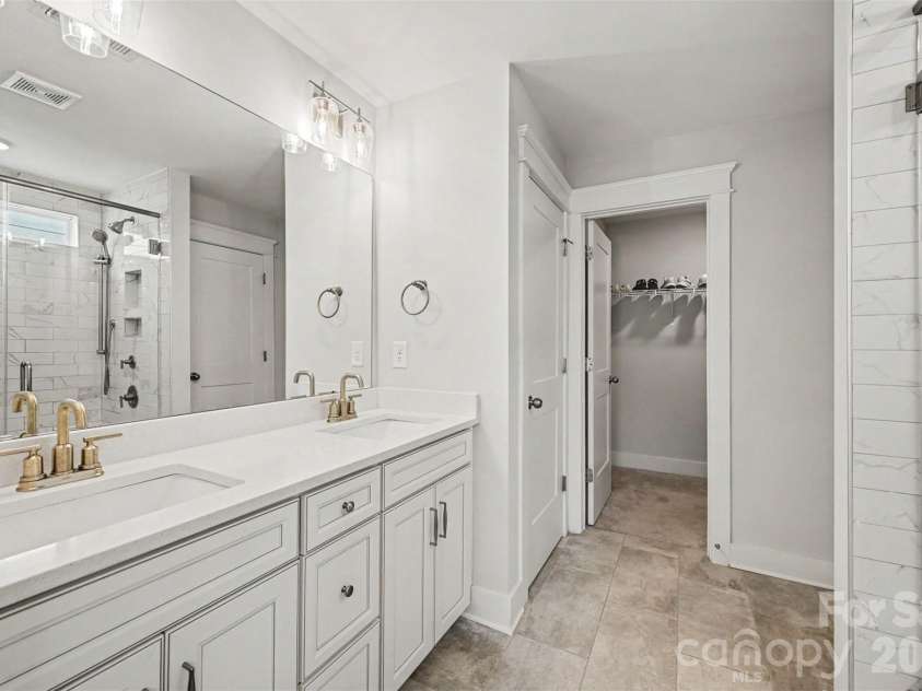 4030 Belle Landing Road, Charlotte, NC 28270.  MLS# CAR4417601, YatesRealty ID 27940. 
