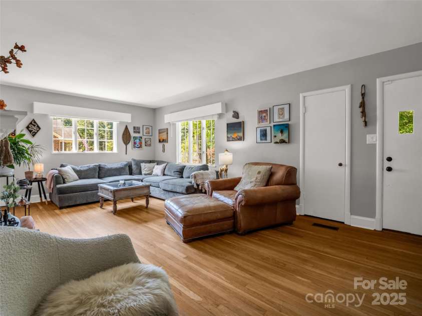 109 Falls Street, Morganton, NC 28655.  MLS# CAR4266712, YatesRealty ID 27942. 