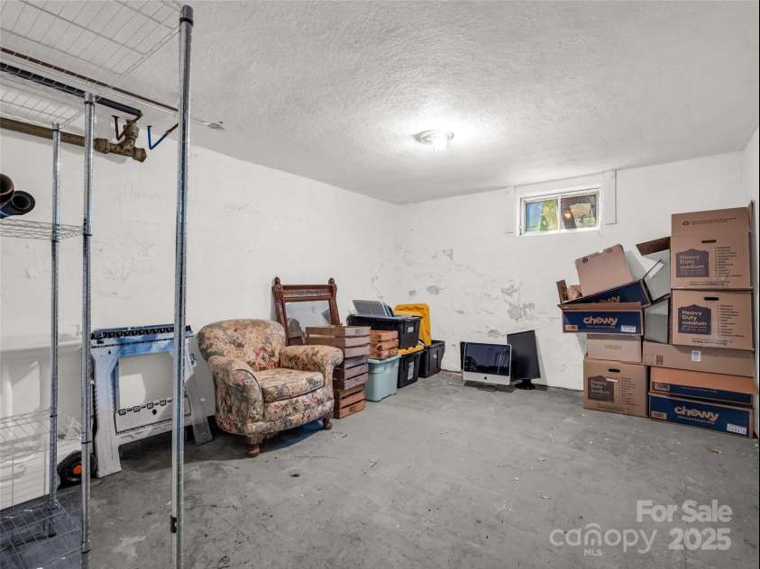 109 Falls Street, Morganton, NC 28655.  MLS# CAR4266712, YatesRealty ID 27942. 