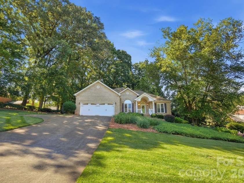 1506 Village Court, Gastonia, NC 28054.  MLS# CAR4389565, YatesRealty ID 27943. 