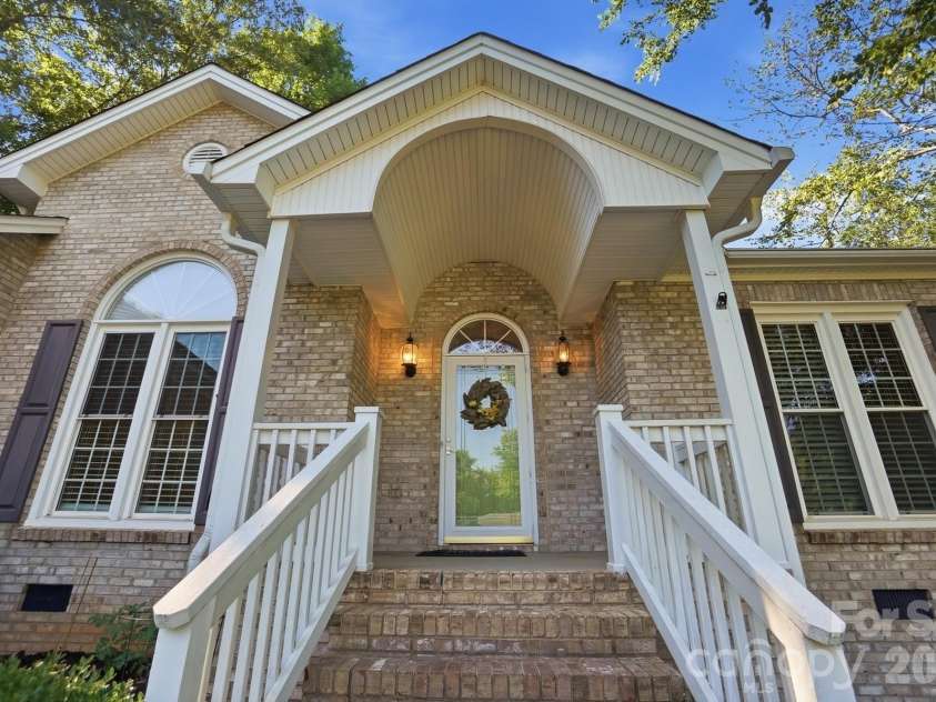 1506 Village Court, Gastonia, NC 28054.  MLS# CAR4389565, YatesRealty ID 27943. 