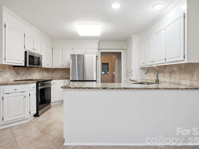 1506 Village Court, Gastonia, NC 28054.  MLS# CAR4389565, YatesRealty ID 27943. 
