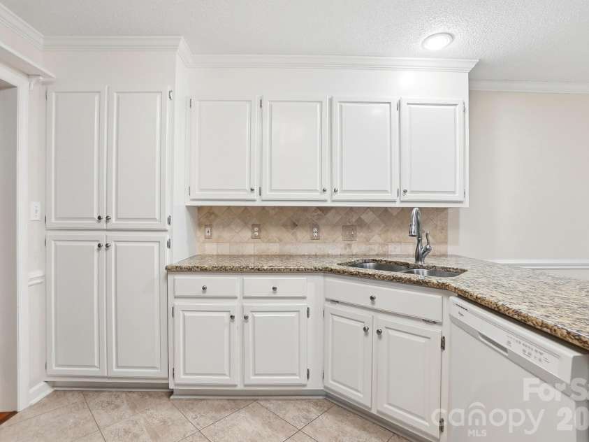 1506 Village Court, Gastonia, NC 28054.  MLS# CAR4389565, YatesRealty ID 27943. 