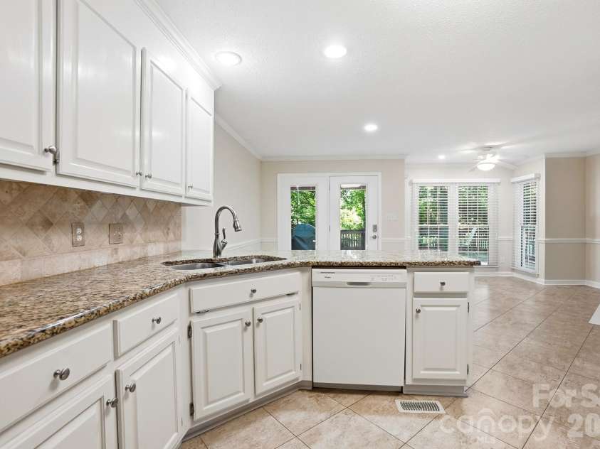 1506 Village Court, Gastonia, NC 28054.  MLS# CAR4389565, YatesRealty ID 27943. 