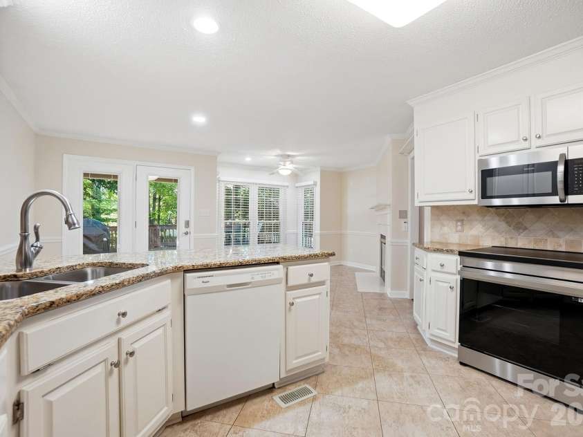 1506 Village Court, Gastonia, NC 28054.  MLS# CAR4389565, YatesRealty ID 27943. 