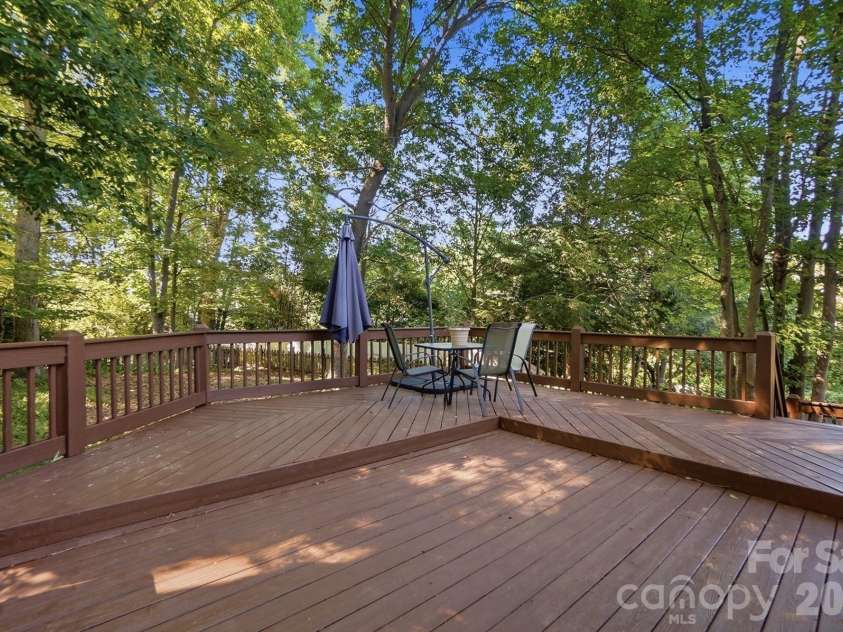 1506 Village Court, Gastonia, NC 28054.  MLS# CAR4389565, YatesRealty ID 27943. 