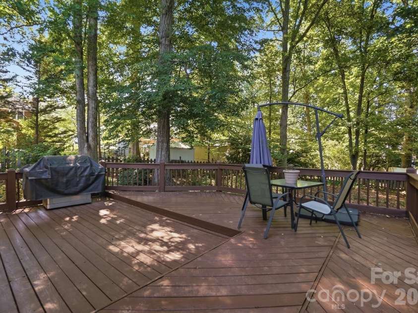 1506 Village Court, Gastonia, NC 28054.  MLS# CAR4389565, YatesRealty ID 27943. 