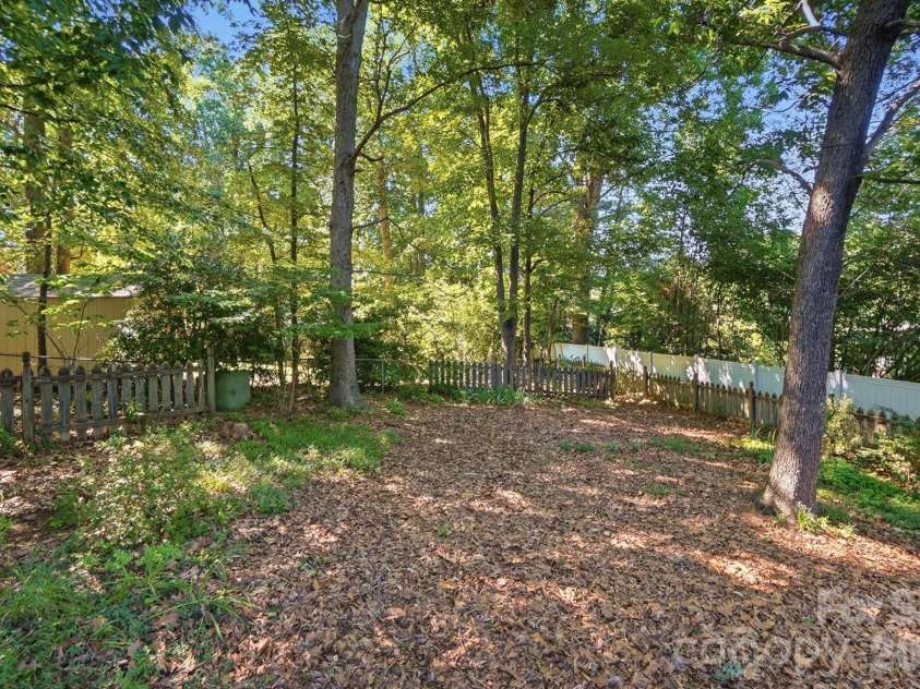 1506 Village Court, Gastonia, NC 28054.  MLS# CAR4389565, YatesRealty ID 27943. 