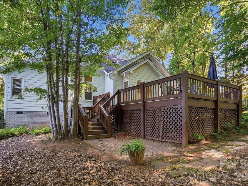1506 Village Court, Gastonia, NC 28054.  MLS# CAR4389565, YatesRealty ID 27943. 