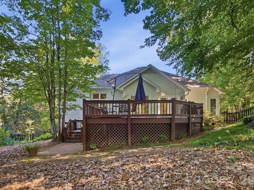 1506 Village Court, Gastonia, NC 28054.  MLS# CAR4389565, YatesRealty ID 27943. 