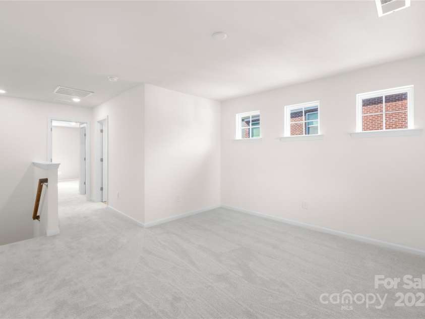 17413 Caddy Court, Charlotte, NC 28278.  MLS# CAR4245215, YatesRealty ID 27943. Upstairs Loft