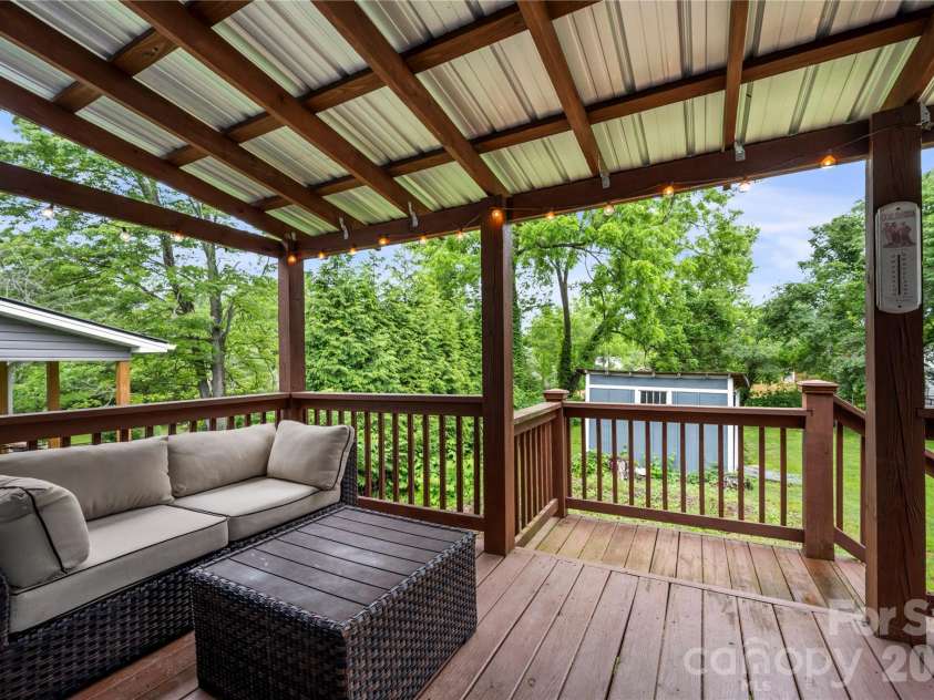 130 Winston Avenue, Asheville, NC 28803.  MLS# CAR4385170, YatesRealty ID 27944. 