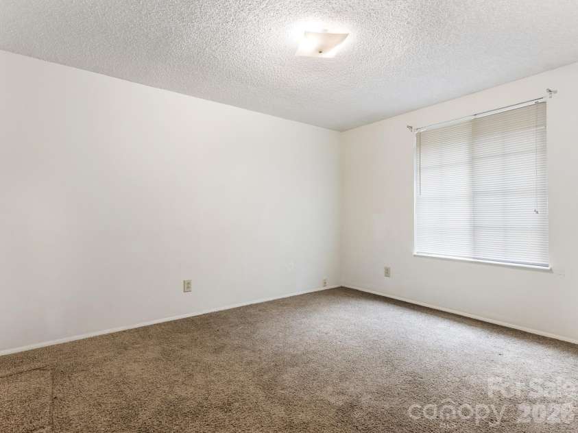 6534 Rollingridge Drive, Charlotte, NC 28211.  MLS# CAR4387248, YatesRealty ID 27945. Bedroom 3