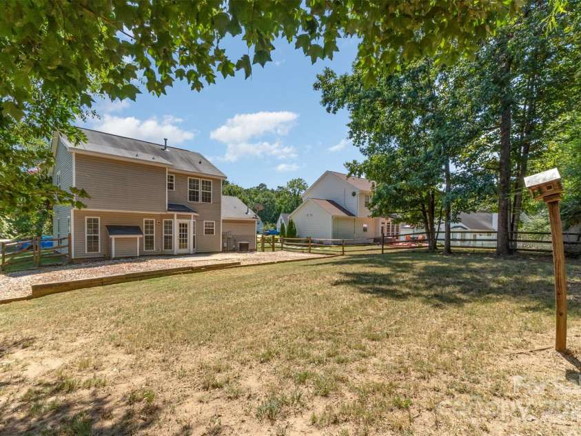 10024 Northwoods Forest Drive, Charlotte, NC 28214.  MLS# CAR4284577, YatesRealty ID 27946. 
