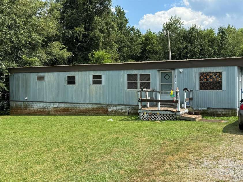 120 Rosy Apple Lane, Statesville, NC 28625.  MLS# CAR4276363, YatesRealty ID 27947. #124