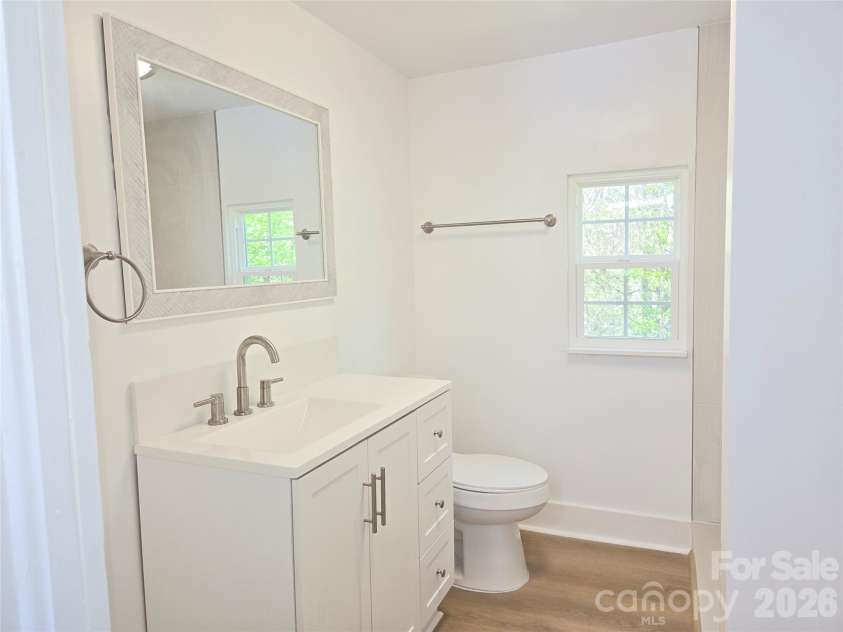 267 Beaverdam Street, Canton, NC 28716.  MLS# CAR4375604, YatesRealty ID 27948. Bathroom
