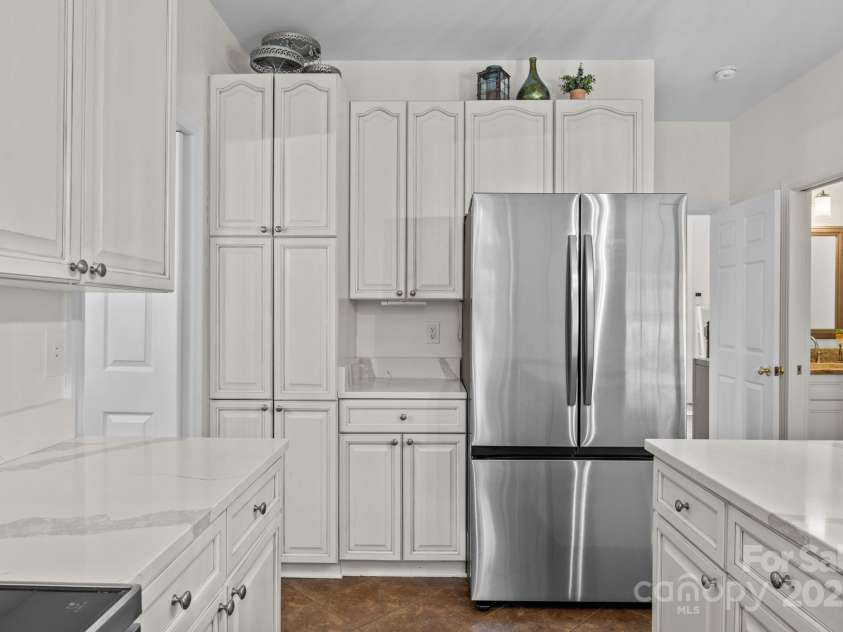 4108 Deerfield Drive, Concord, NC 28027.  MLS# CAR4278103, YatesRealty ID 27948. 