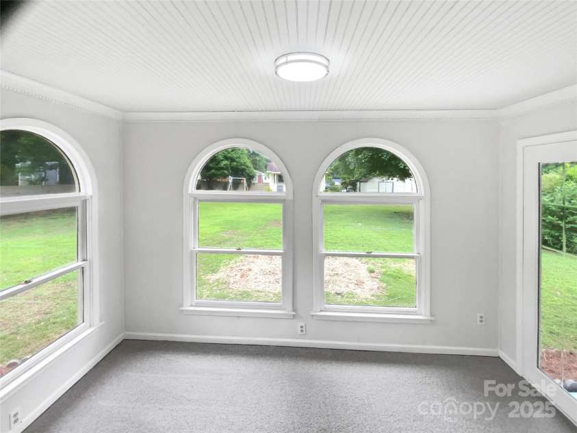 302 Melinda Avenue, Kannapolis, NC 28083.  MLS# CAR4266774, YatesRealty ID 27949. 