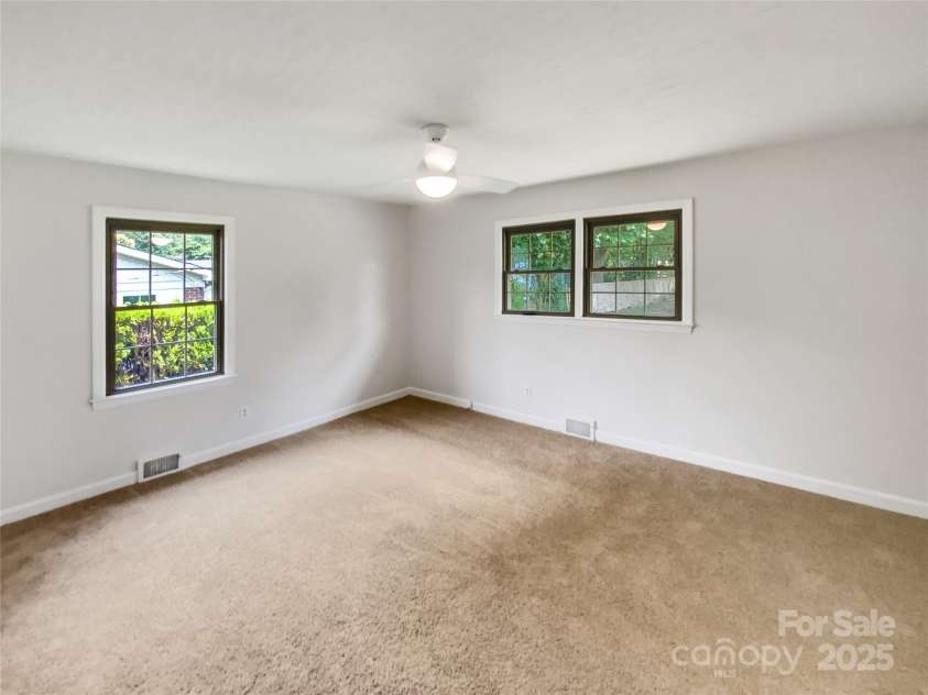 302 Melinda Avenue, Kannapolis, NC 28083.  MLS# CAR4266774, YatesRealty ID 27949. 