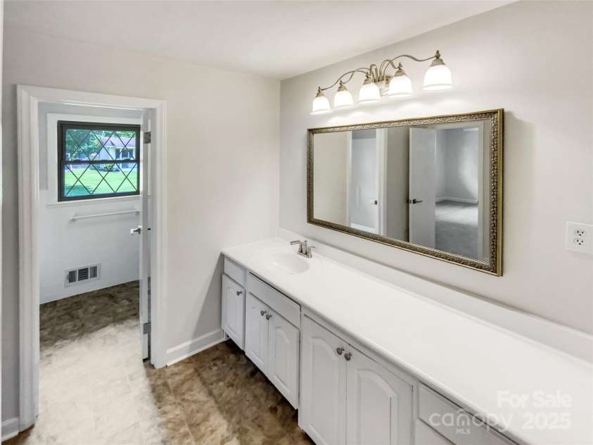 302 Melinda Avenue, Kannapolis, NC 28083.  MLS# CAR4266774, YatesRealty ID 27949. 