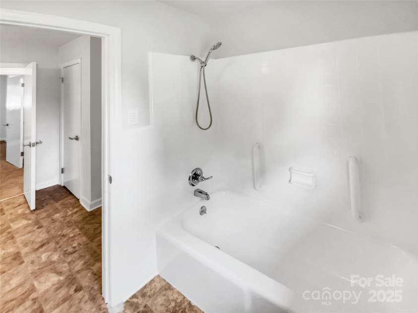 302 Melinda Avenue, Kannapolis, NC 28083.  MLS# CAR4266774, YatesRealty ID 27949. 