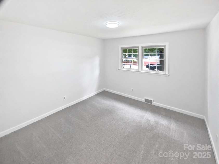 302 Melinda Avenue, Kannapolis, NC 28083.  MLS# CAR4266774, YatesRealty ID 27949. 