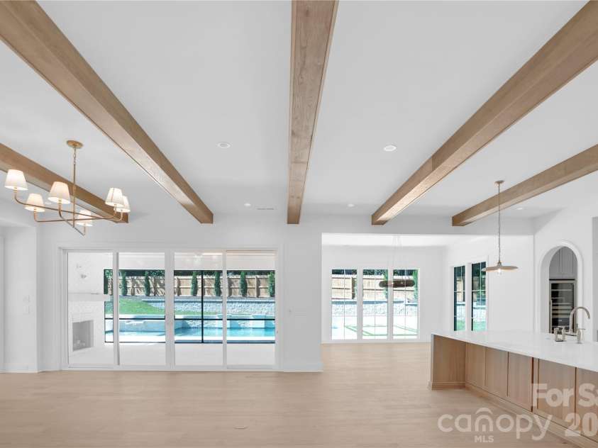 1118 Kingscross Drive, Charlotte, NC 28211.  MLS# CAR4326781, YatesRealty ID 2795. Images depict a similar home previously built by the builder with comparable features. Selections, finishes, and specifications may vary. Visual reference only.