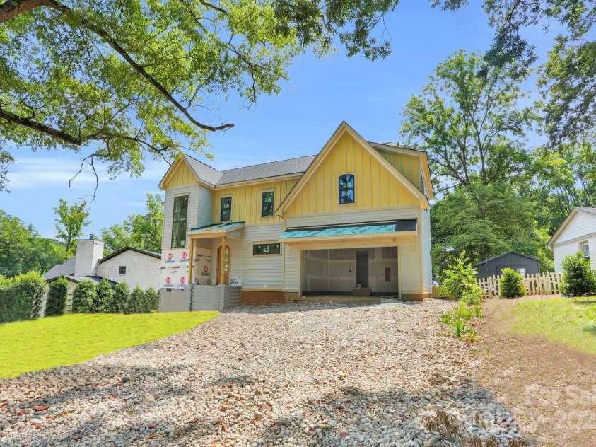 4918 Buckingham Drive, Charlotte, NC 28209.  MLS# CAR4264299, YatesRealty ID 2795. 