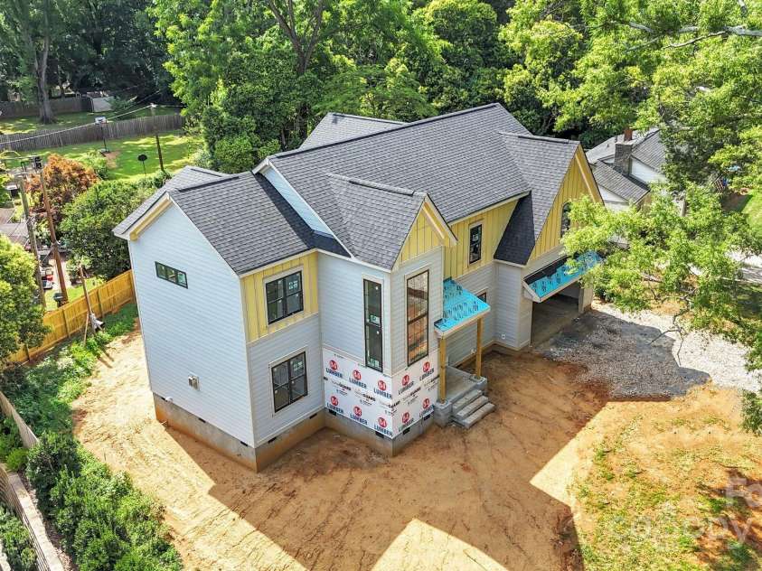 4918 Buckingham Drive, Charlotte, NC 28209.  MLS# CAR4264299, YatesRealty ID 2795. 