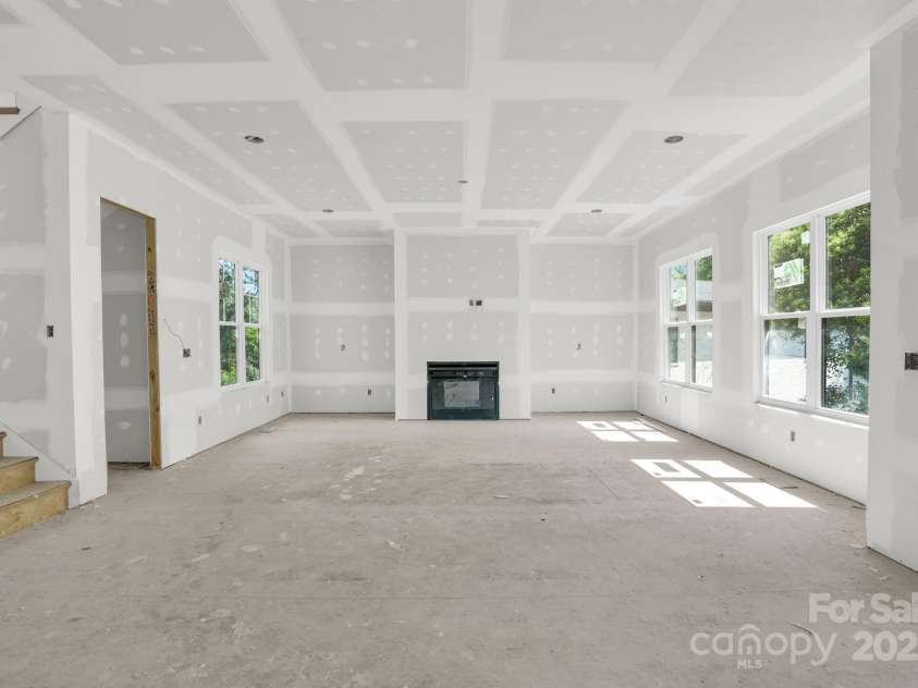 4918 Buckingham Drive, Charlotte, NC 28209.  MLS# CAR4264299, YatesRealty ID 2795. 