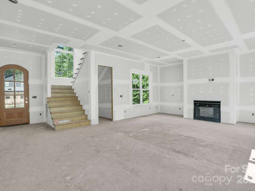4918 Buckingham Drive, Charlotte, NC 28209.  MLS# CAR4264299, YatesRealty ID 2795. 