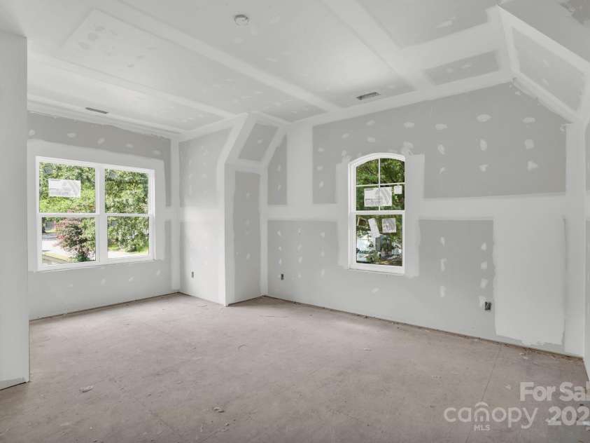 4918 Buckingham Drive, Charlotte, NC 28209.  MLS# CAR4264299, YatesRealty ID 2795. 
