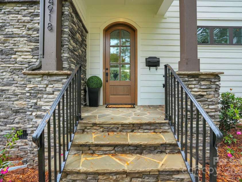 4918 Buckingham Drive, Charlotte, NC 28209.  MLS# CAR4306758, YatesRealty ID 2795. 