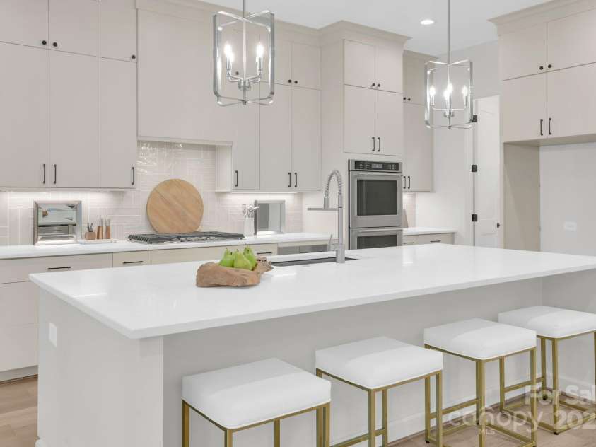 4918 Buckingham Drive, Charlotte, NC 28209.  MLS# CAR4306758, YatesRealty ID 2795. 