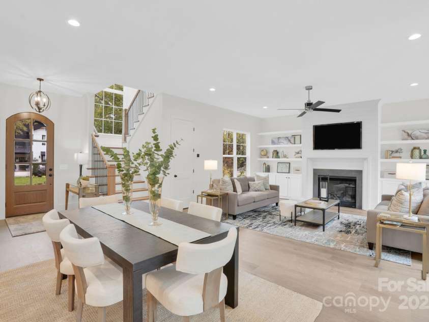 4918 Buckingham Drive, Charlotte, NC 28209.  MLS# CAR4306758, YatesRealty ID 2795. 