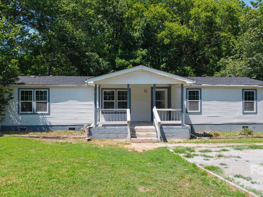 141 Lewis Street, Mount Gilead, NC 27306.  MLS# CAR4248799, YatesRealty ID 27952. Welcome home!