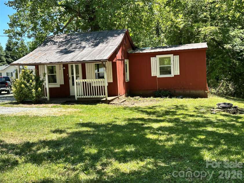 36 Range Road, Etowah, NC 28729.  MLS# CAR4390019, YatesRealty ID 27953. 