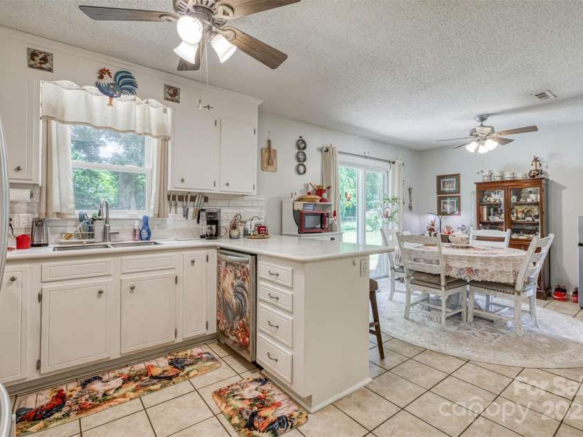 2526 Ashford Drive, Newton, NC 28658.  MLS# CAR4274120, YatesRealty ID 27954. 