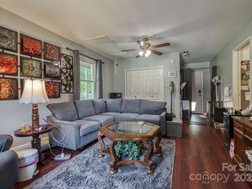 2526 Ashford Drive, Newton, NC 28658.  MLS# CAR4274120, YatesRealty ID 27954. 